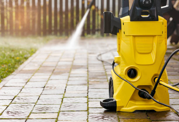 Best Pool Deck Cleaning  in Washington Mills, NY